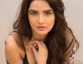 jasmin-bhasin
